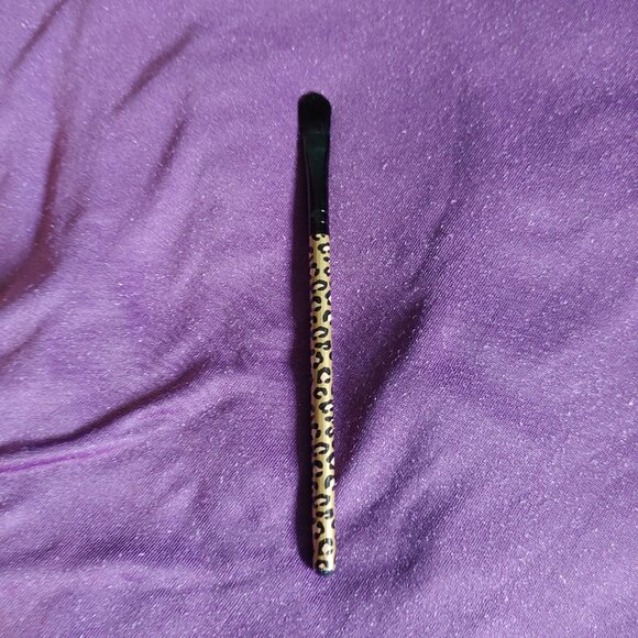 Leopard Makeup Brushes - Picture 5 of 7